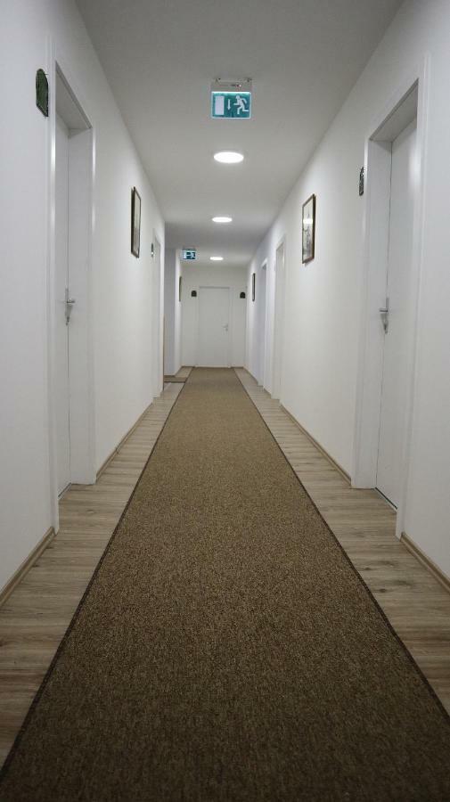 Szlovak Panzio Hotel Bekescsaba Exterior photo